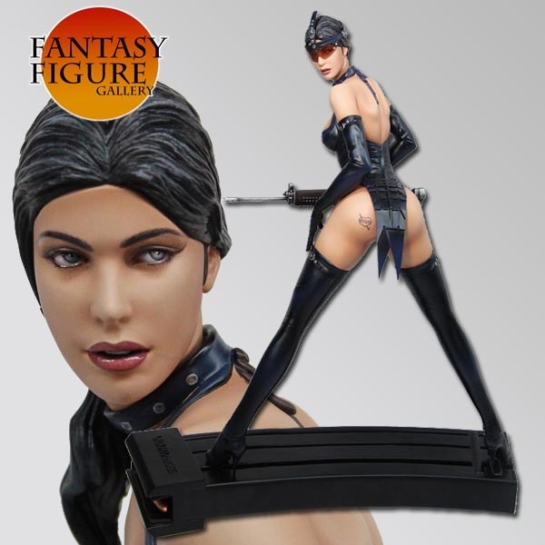 Fantasy Figure Gallery - Hot Box Resin Statue