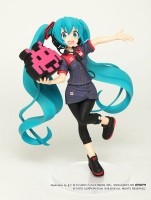 Vocaloid 2: Miku Hatsune Taito Uniform Ver. 2 non Scale PVC Statue Vocaloid 2: Miku Hatsune Taito Uniform Ver. 2 non Scale PVC Statue