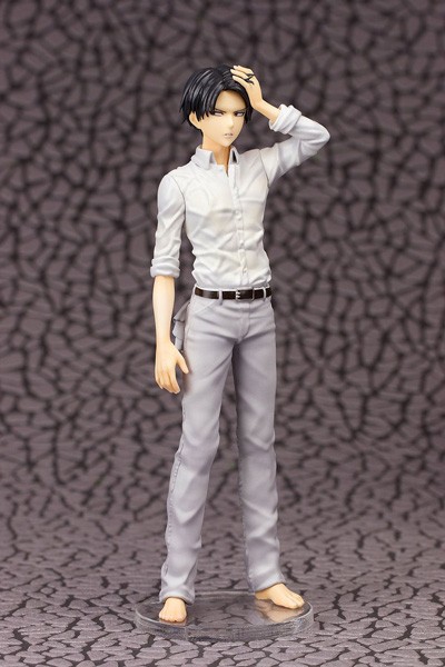 Shingeki no Kyojin: Levi 1/8 PVC Statue-Copy