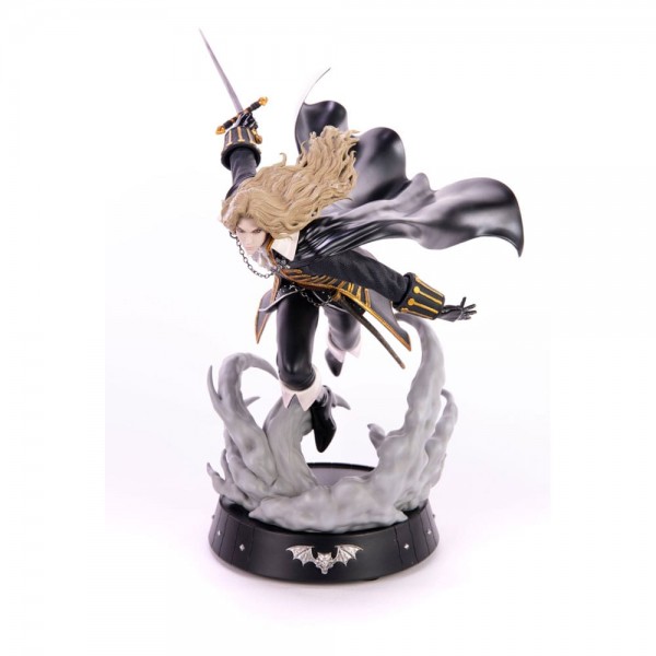 Castlevania Symphony of the Night: Dash Attack Alucard non Scale Resin Statue