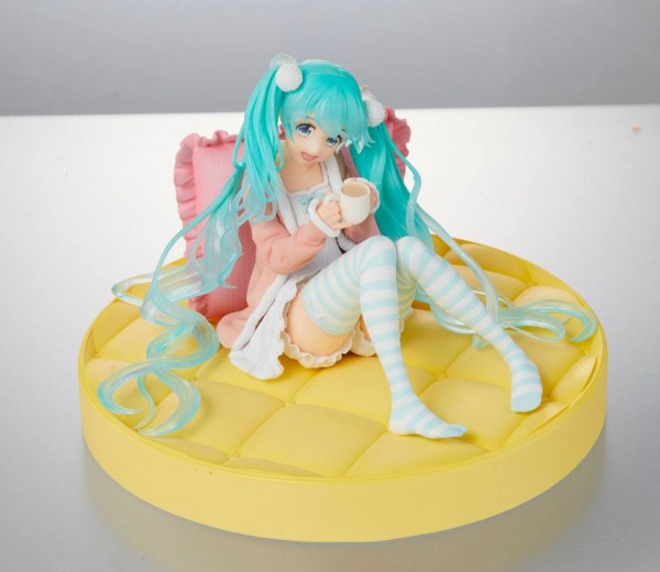 Vocaloid 2: Miku Hatsune Casual Wear Ver. non Scale PVC Statue