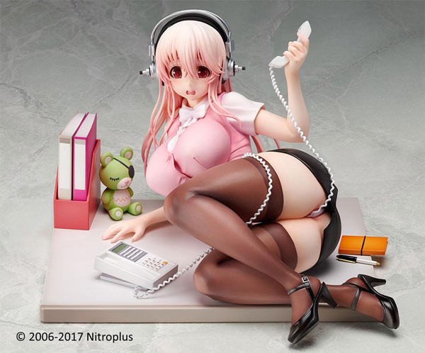 Nitro Super Sonic: Super Sonico Clumsy OL Ver. 1/6 Scale PVC Statue