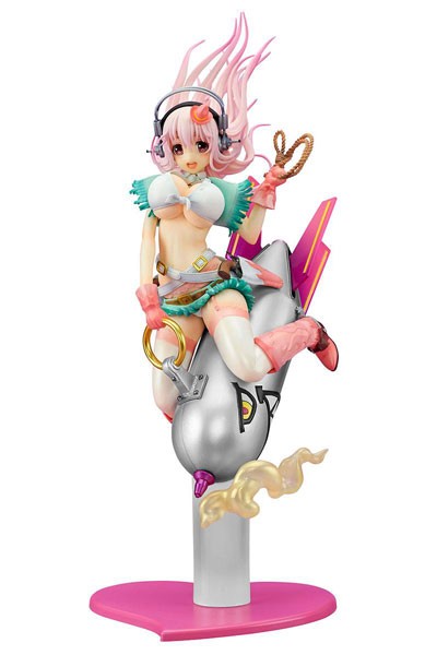 Nitro Super Sonic: Super Sonico Love Bomber 1/7 Scale PVC Statue