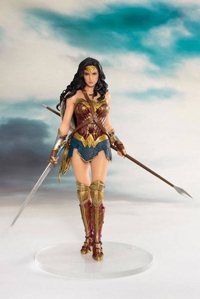 Justice League: Wonder Woman ARTFX+ 1/10 Scale PVC Statue