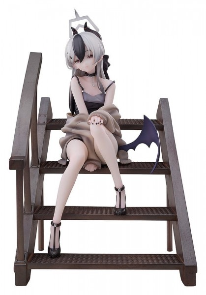 Blue Archive: Kayoko (Dress) Memorial Lobby Ver. 1/7 Scale PVC Statue