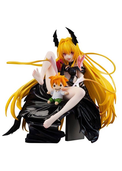 To Love-Ru Darkness: Golden Darkness 1/7 Scale PVC Statue