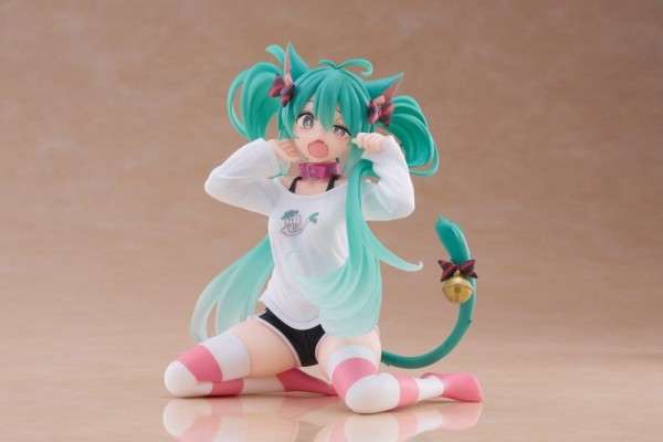 Vocaloid 2: Miku Hatsune Desktop Cute Figure Cat Ear T-Shirt Ver. non Scale PVC Statue