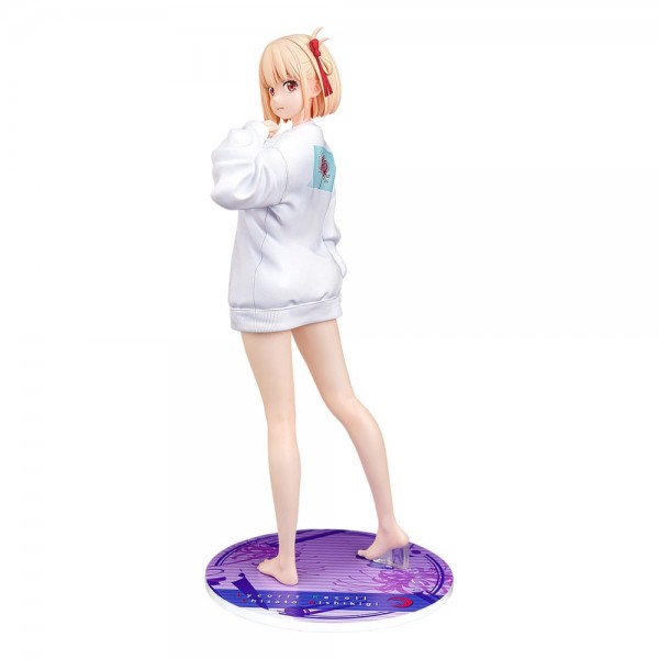 Lycoris Recoil: Chisato Nishikigi Oversized Sweatshirt Ver. 1/7 Scale PVC Statue